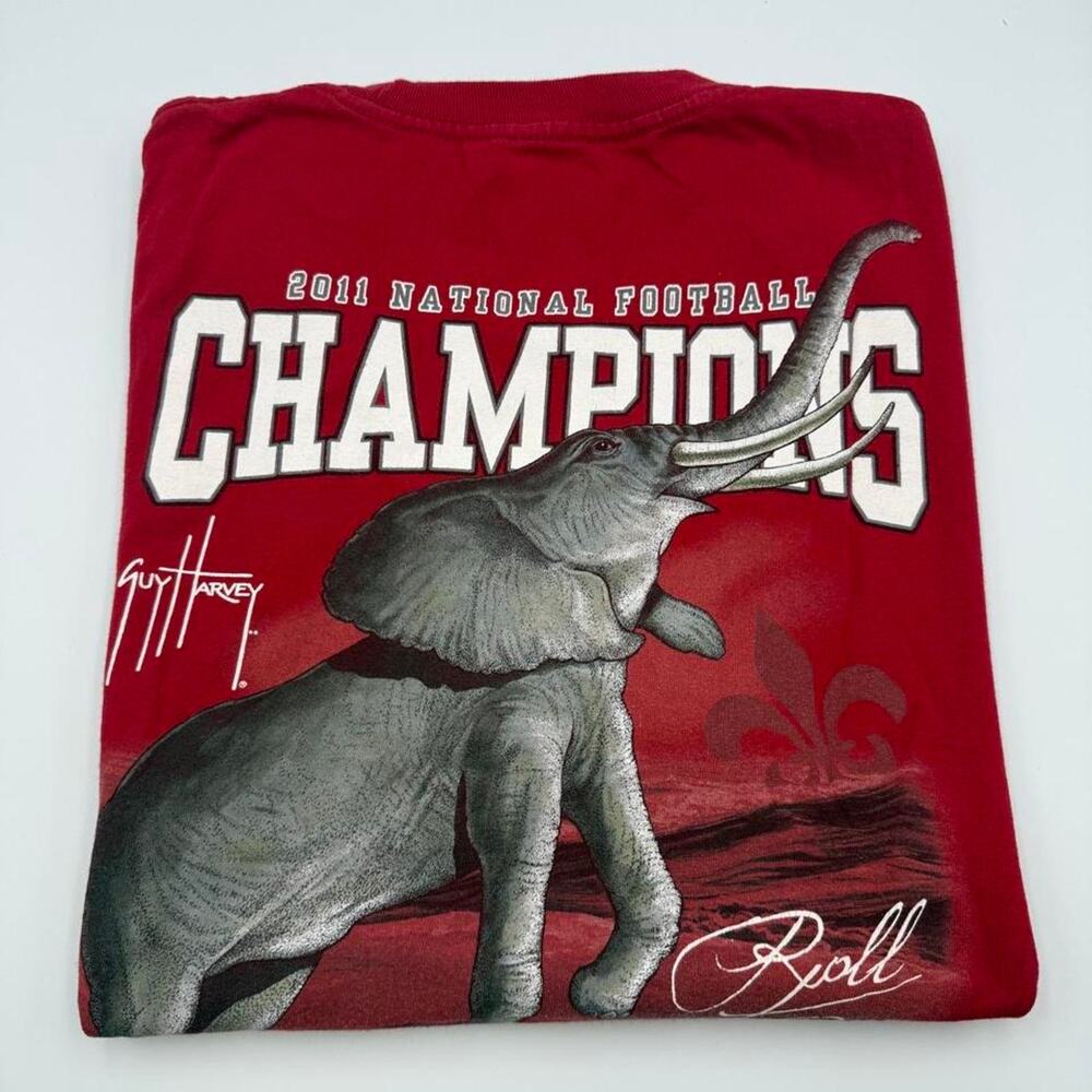 Guy Harvey red Alabama Crimson Tide 2011 National Champions Size Large NCAA